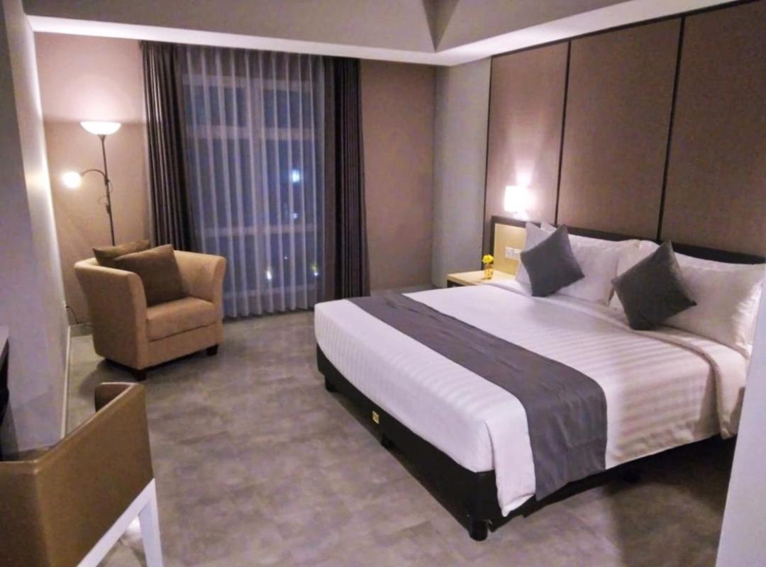 Bess Mansion Hotel Surabaya Wonotjolo 외부 사진