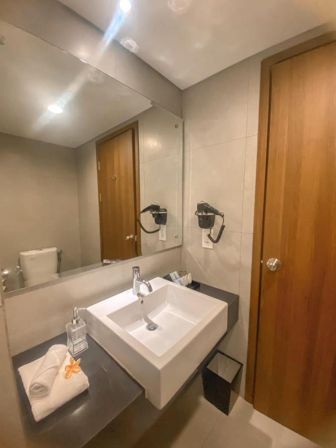 Bess Mansion Hotel Surabaya Wonotjolo 외부 사진