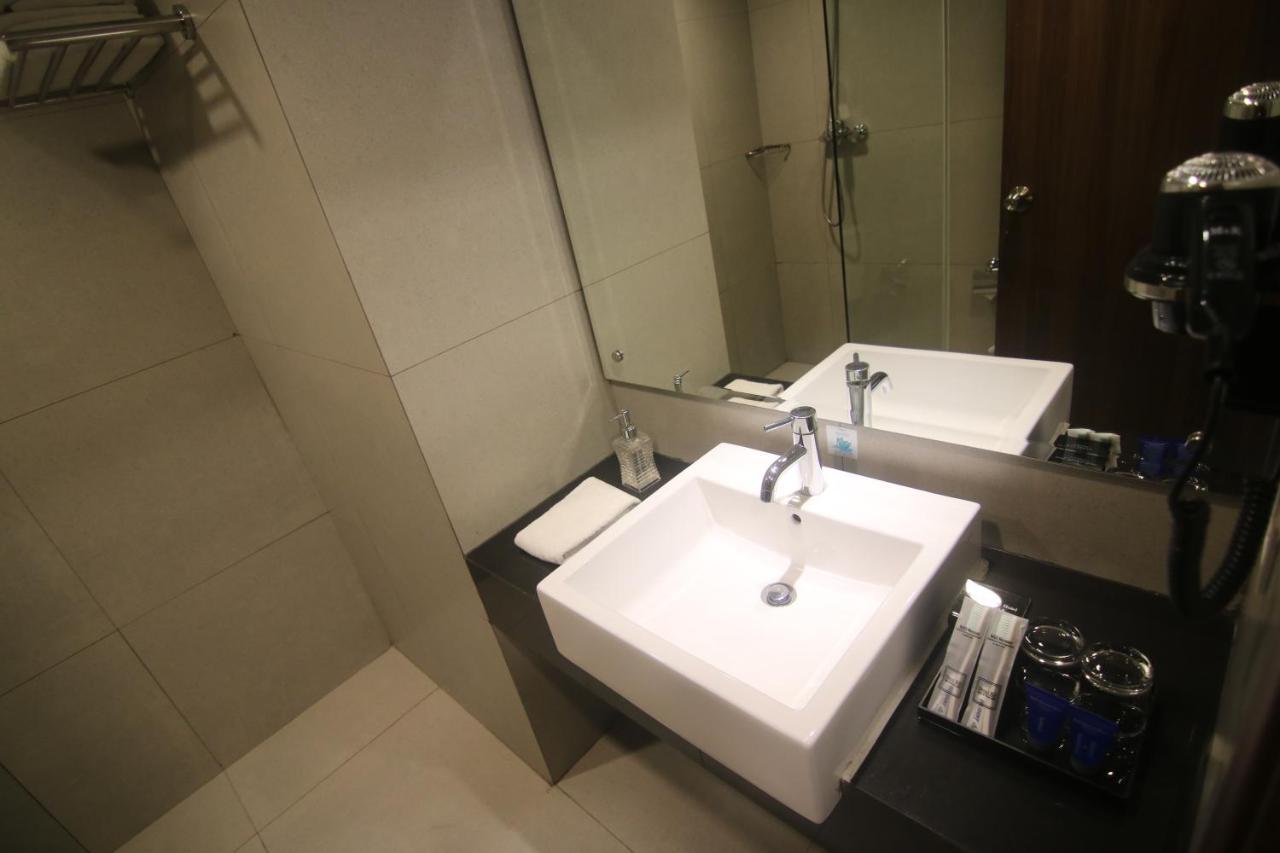 Bess Mansion Hotel Surabaya Wonotjolo 외부 사진